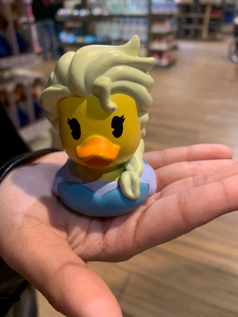 Elsa Duckie